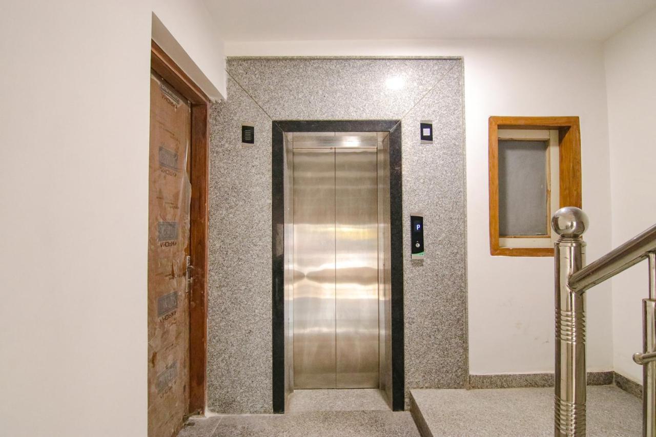 Fabhotel La Serene Bnb- Ashok Vihar Neu-Delhi Exterior foto